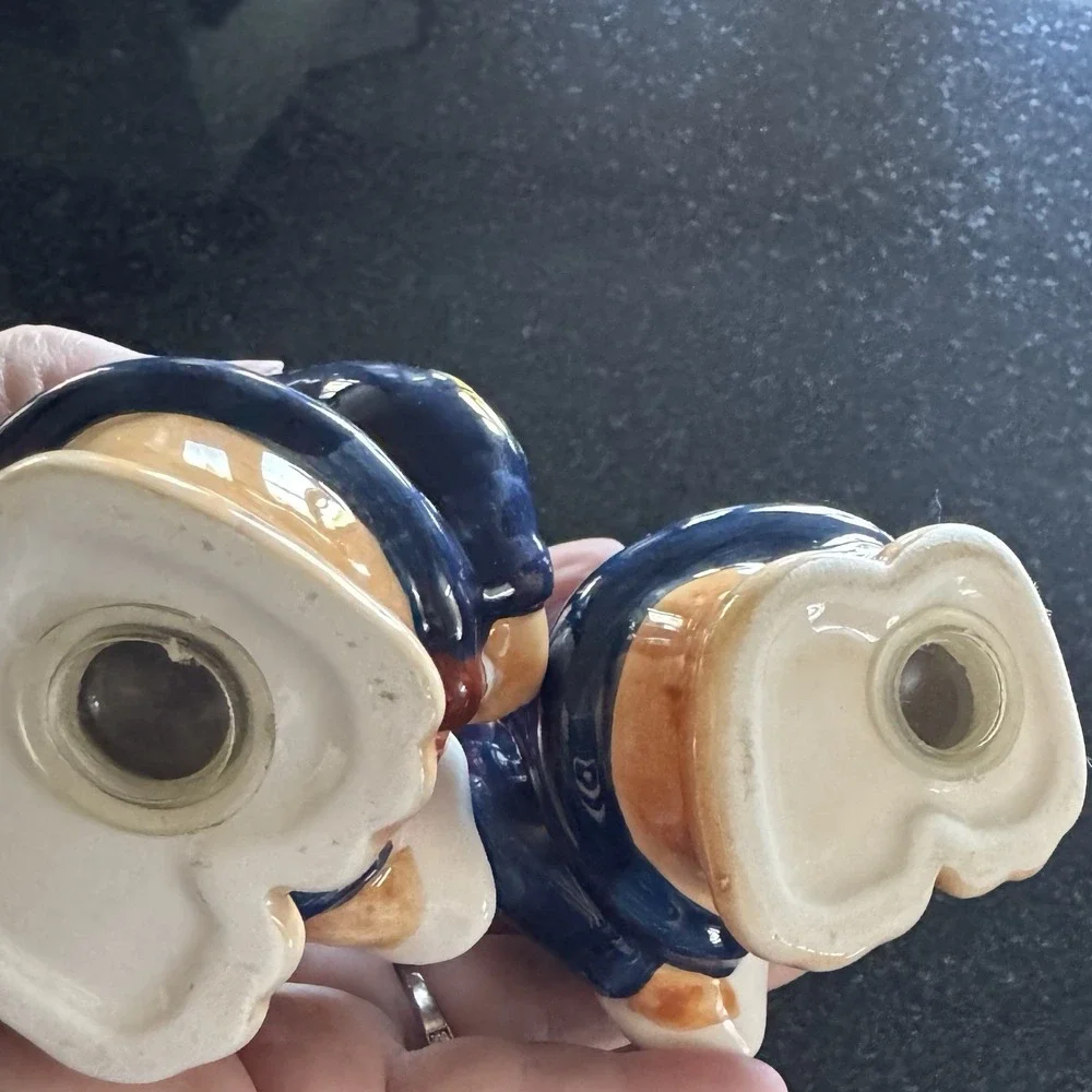 Vintage Artist Bears Salt and‎ Pepper Shaker Set